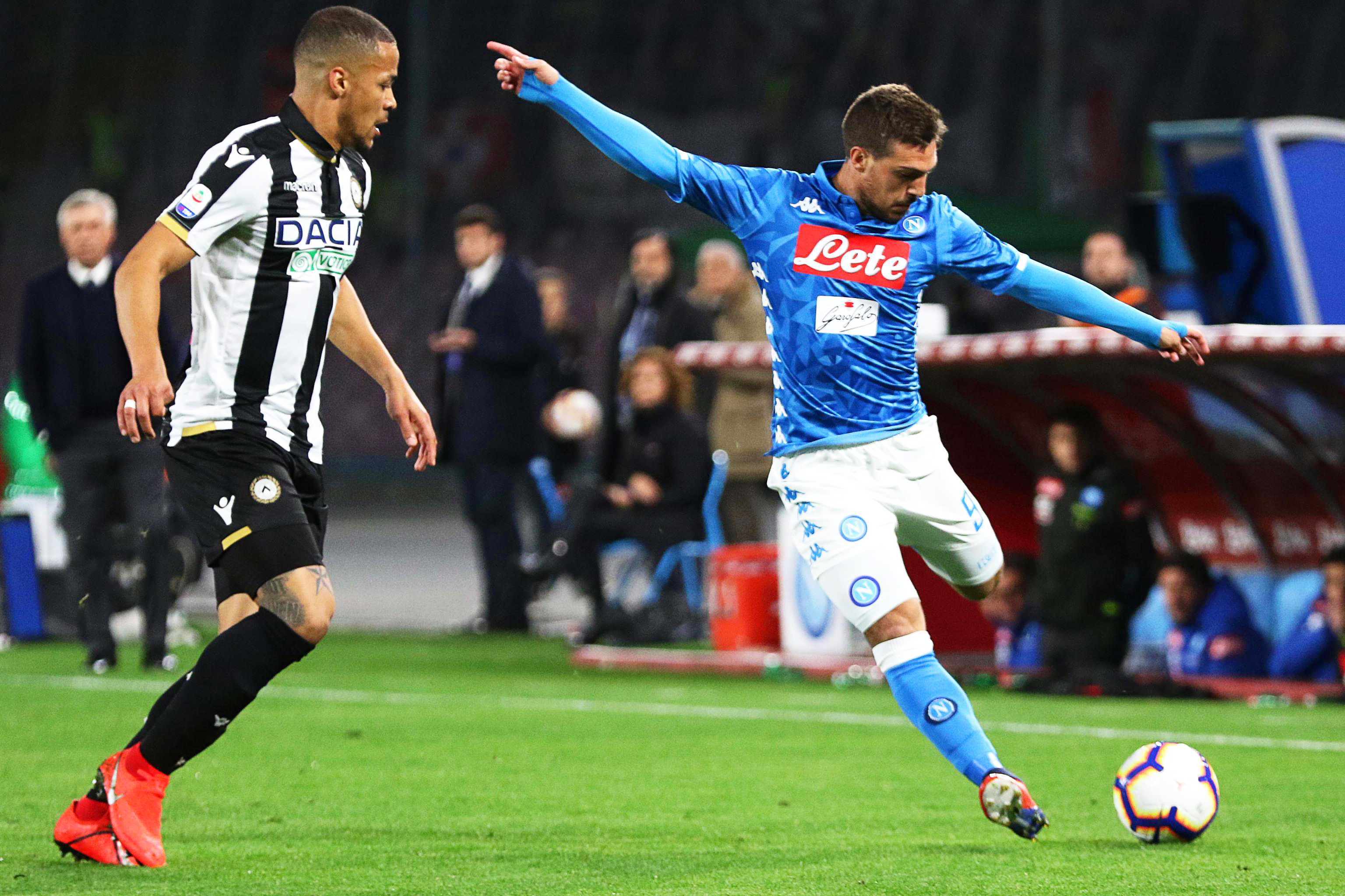 密不透风的 密不透风的